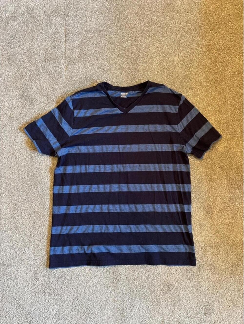 Mossimo Y2K Style Blue Striped V-Neck T - Men’s L / Women’s XL